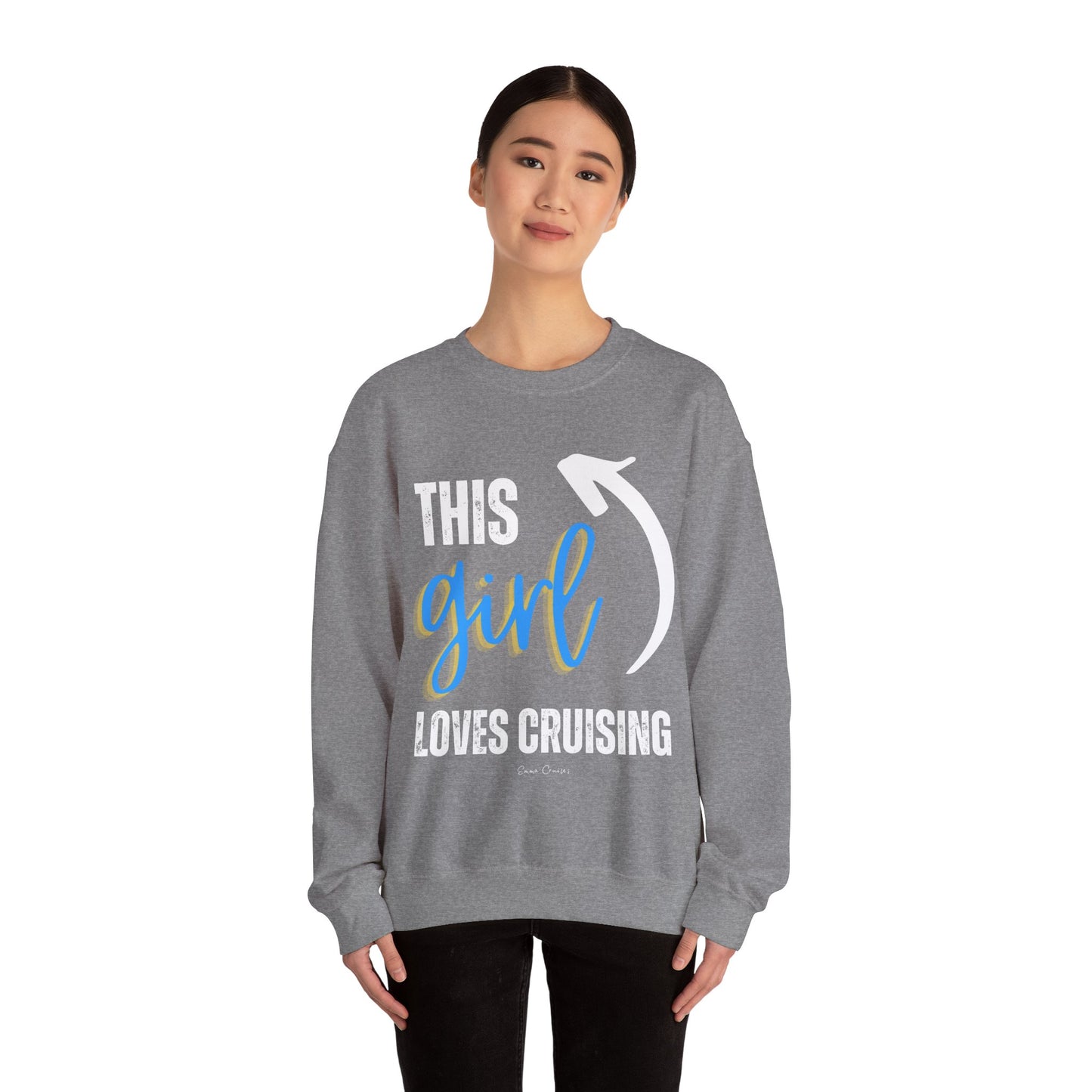 This Girl Loves Cruising - UNISEX Crewneck Sweatshirt (UK)