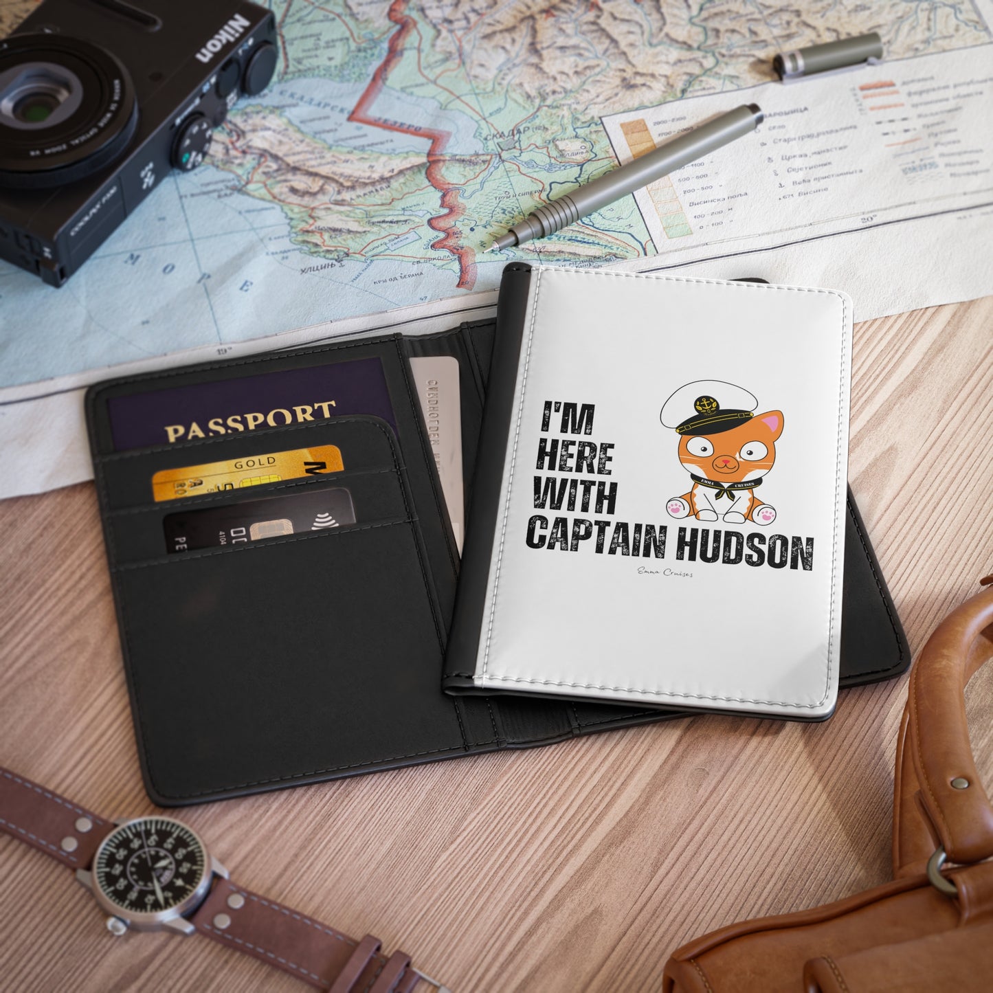 I'm With Captain Hudson - Passport Cover