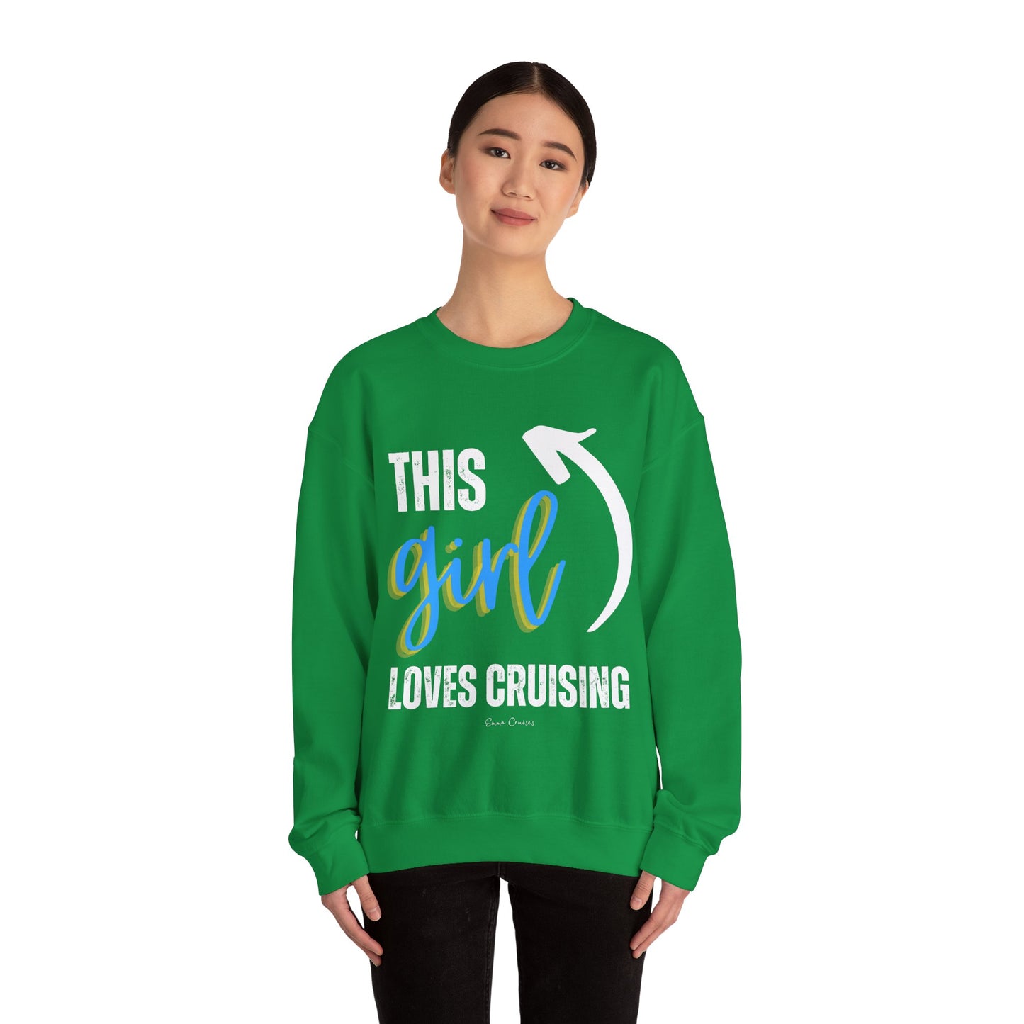 This Girl Loves Cruising - UNISEX Crewneck Sweatshirt (UK)